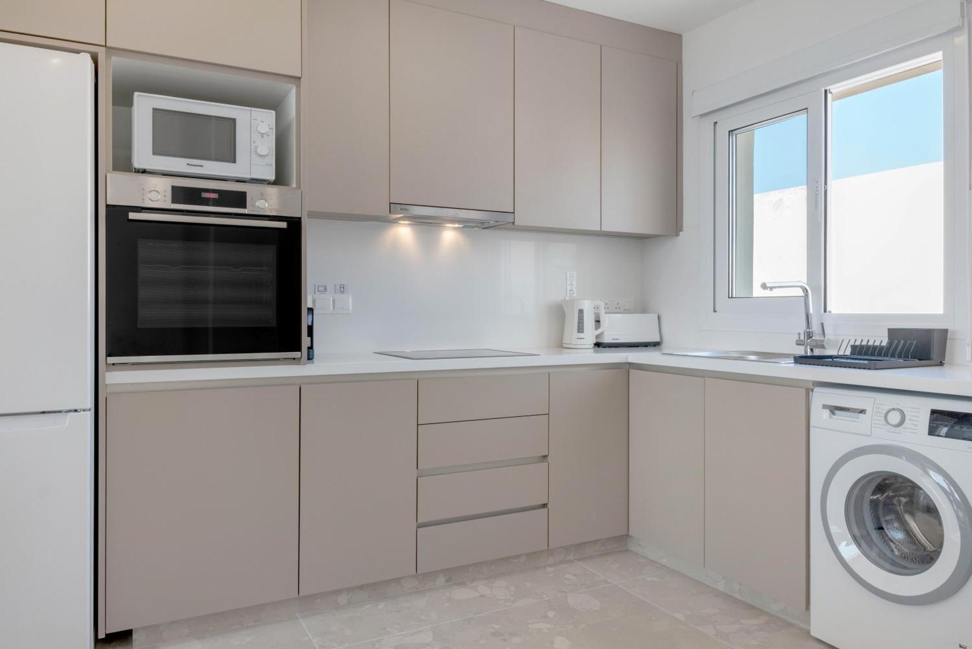 Apartmán Phaedrus Living: Seaview Luxury Flat Limnaria 150 Paphos Exteriér fotografie